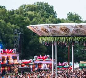 Neptunus-Salacia-Tomorrowland-Boom-Festival-structure