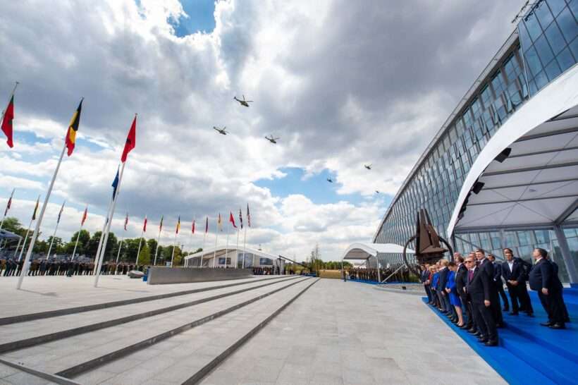 Neptun-Alure-Globe-NATO-Gipfel-Brüssel-Kongress