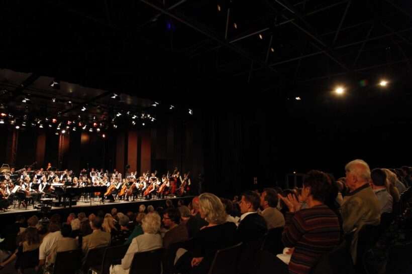 Neptunus-Evolution-Festival-Verbier-temporärer Konzertsaal